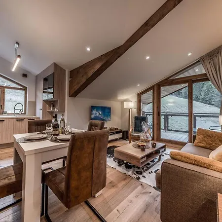 Cozy Penthouse With View & Parking