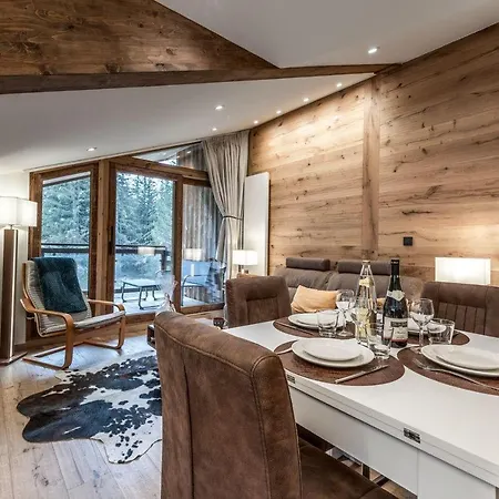 Cozy Penthouse With View & Parking *